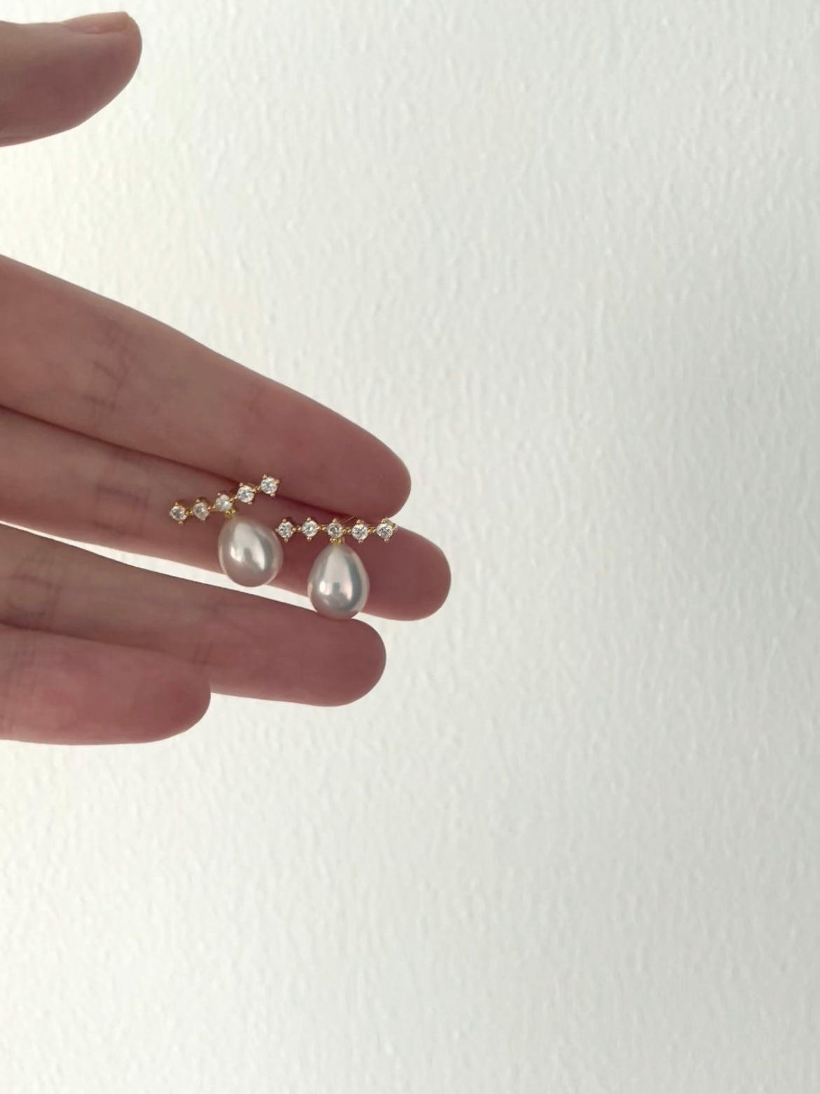 Radiant Line Pearl Studs