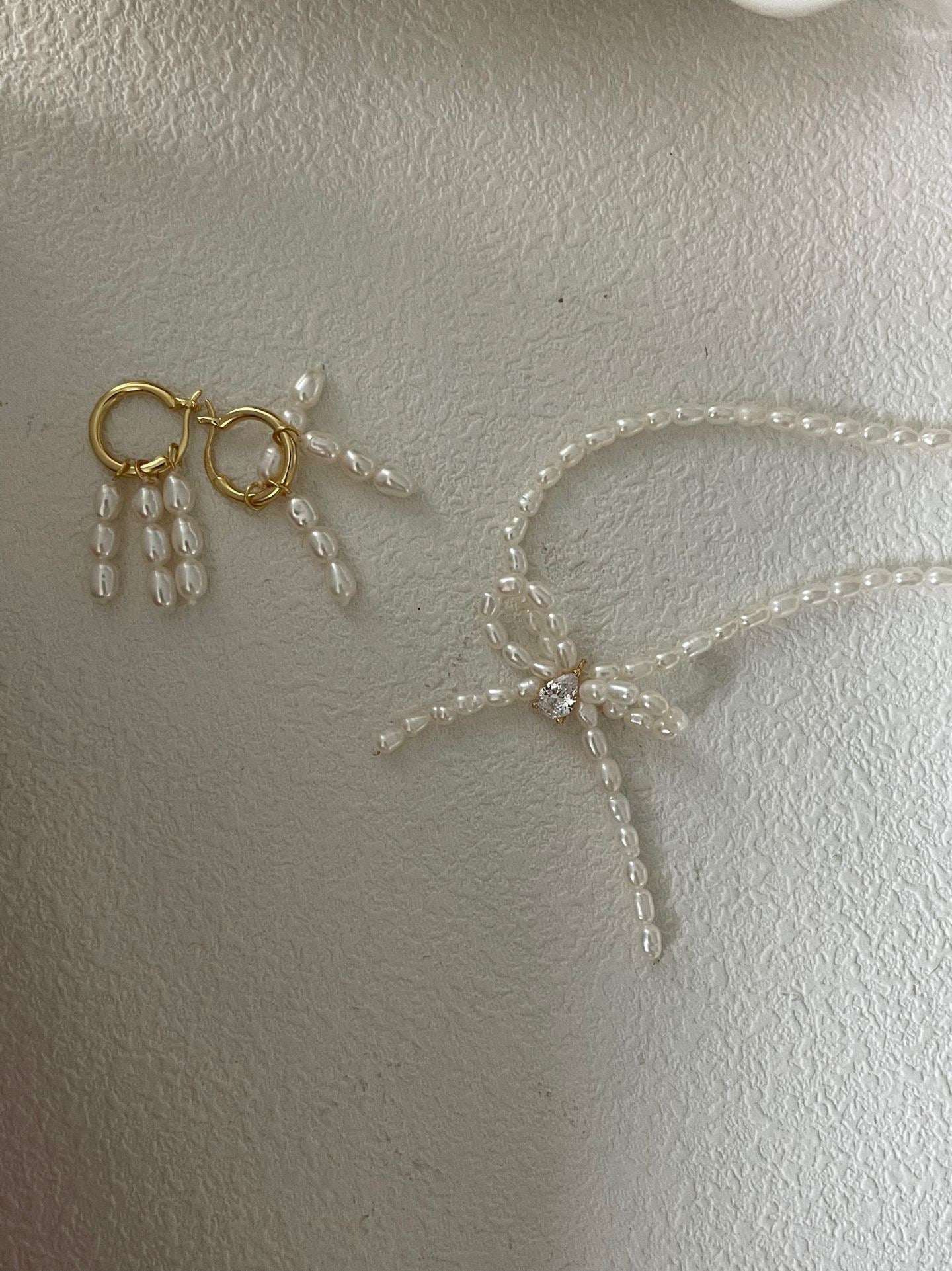 Pearl Ribbon Necklace