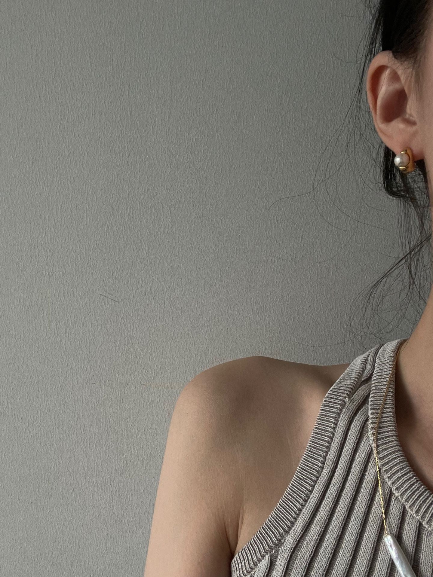 Solis Pearl Studs