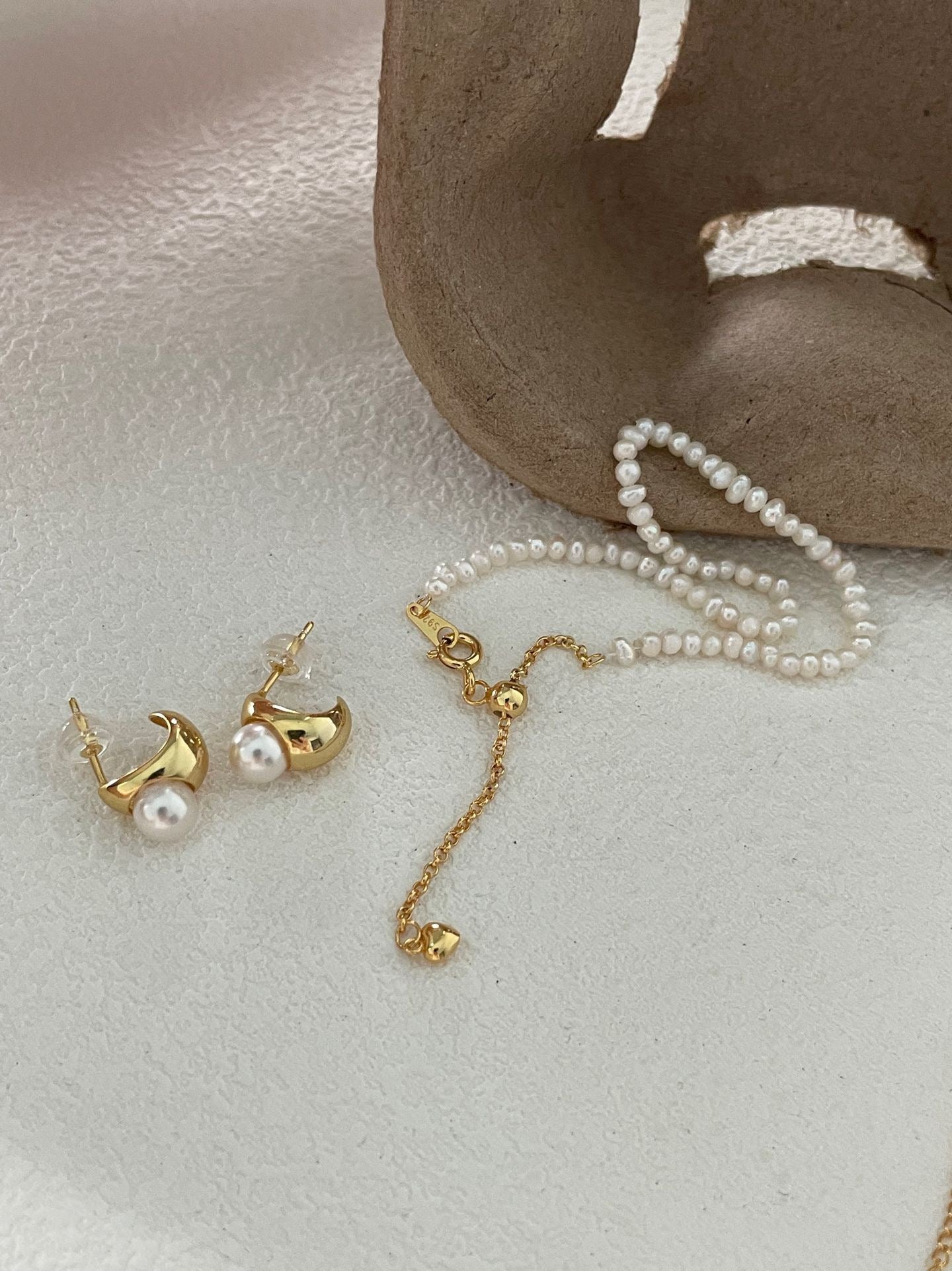 Solis Pearl Studs