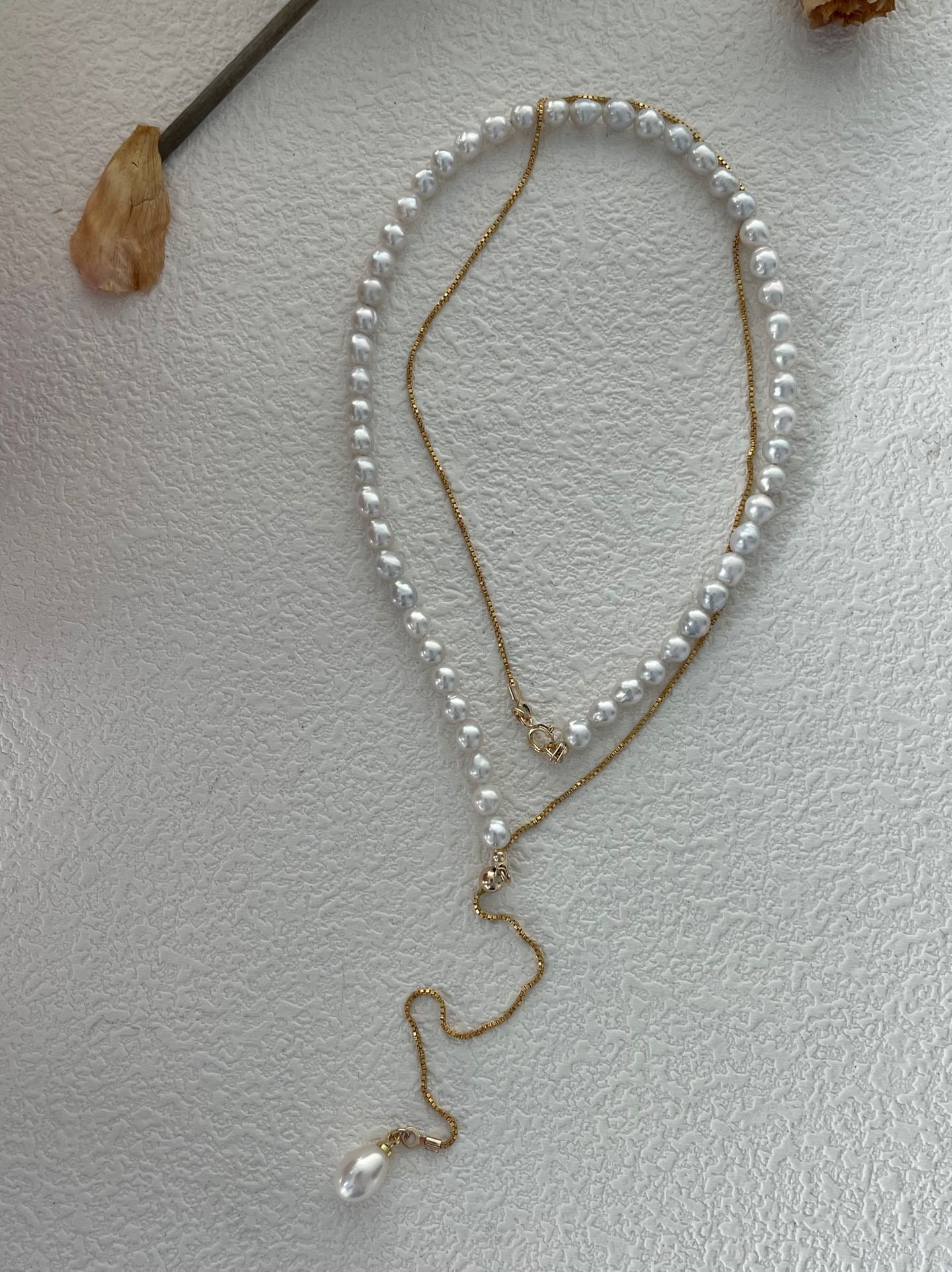 Lumine Pearl U-Shaped Long Necklace