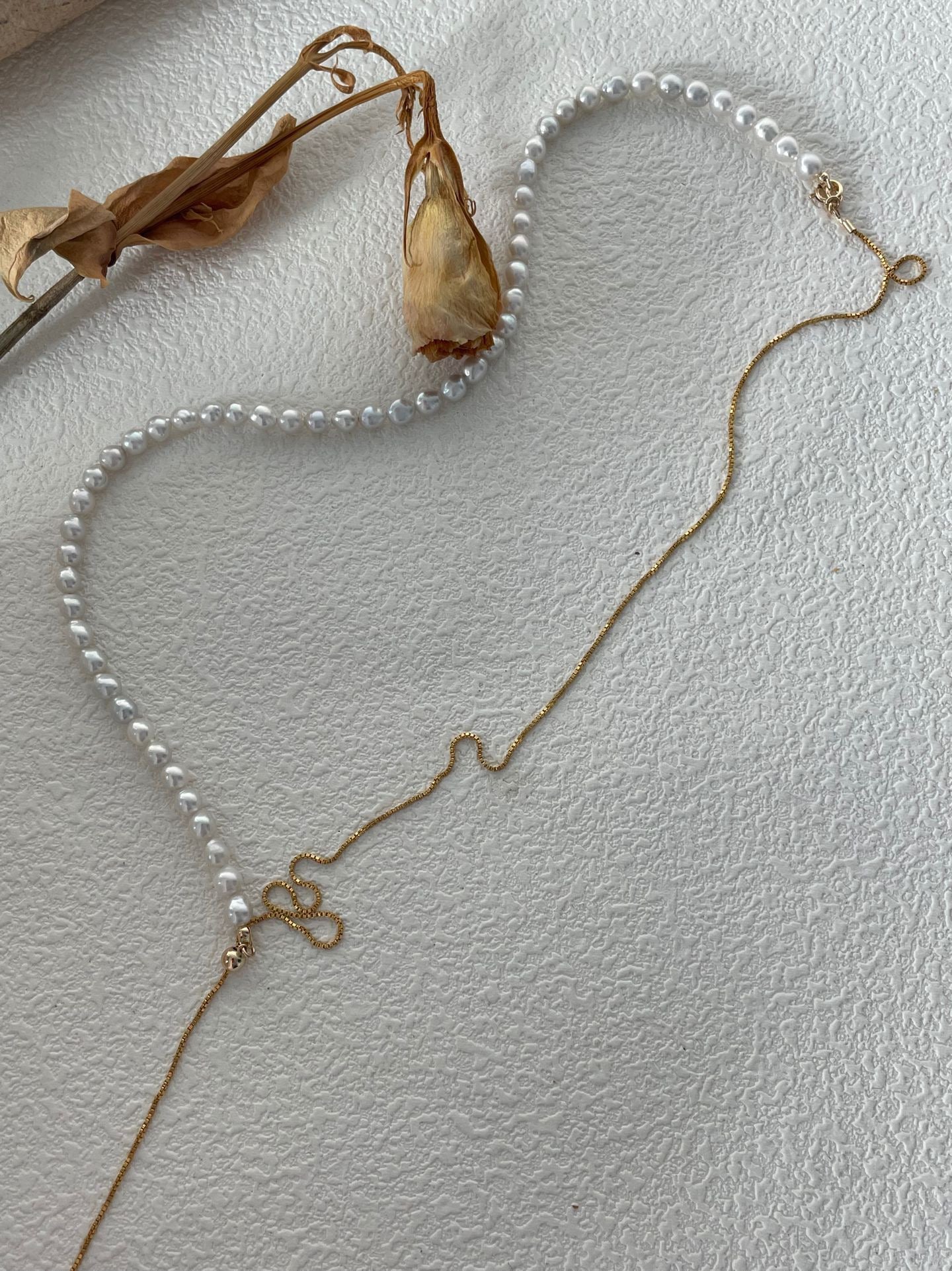 Lumine Pearl U-Shaped Long Necklace