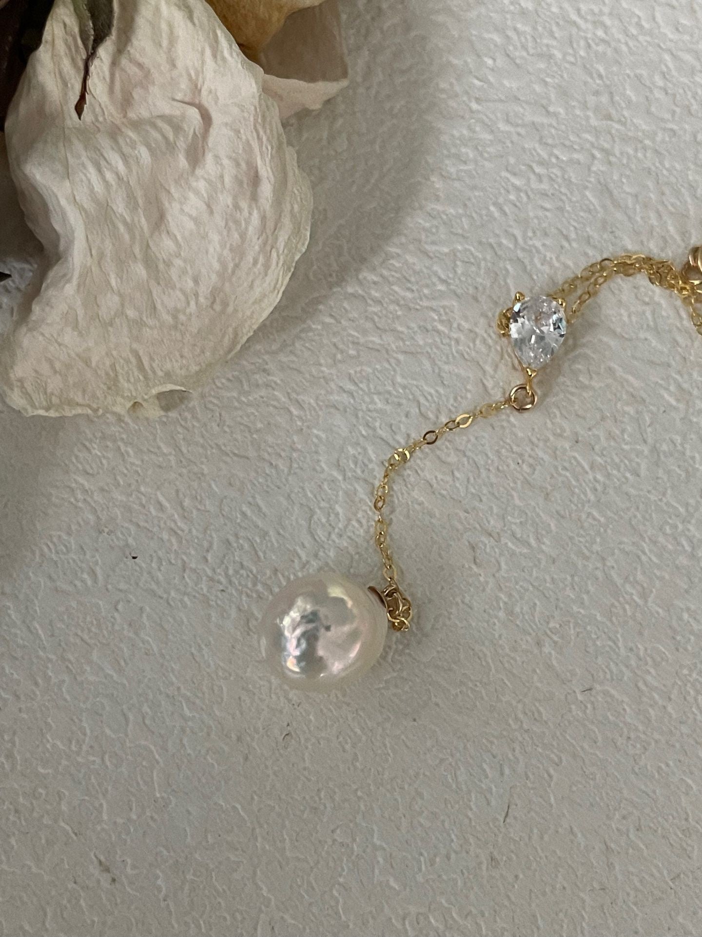 Foil Baroque Zircon Necklace