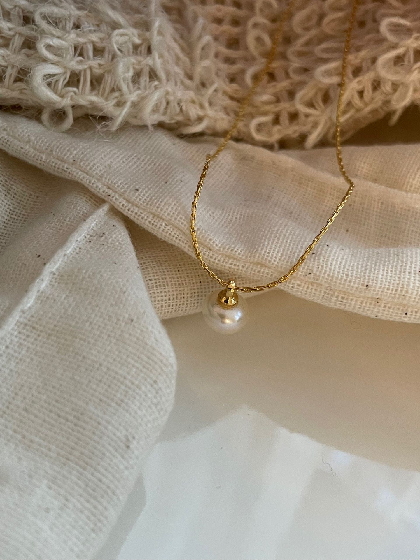 Cuddly Bubble Round Pearl Necklace