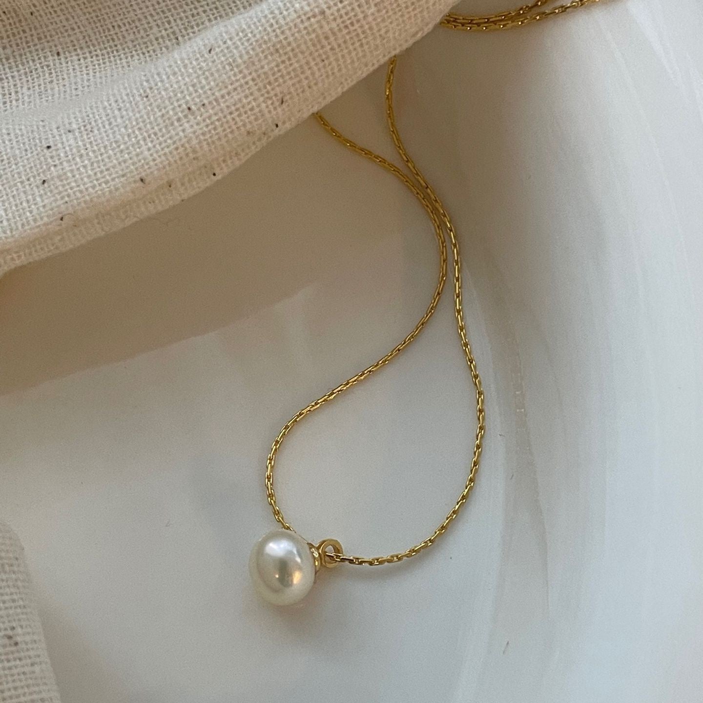 Cuddly Bubble Round Pearl Necklace