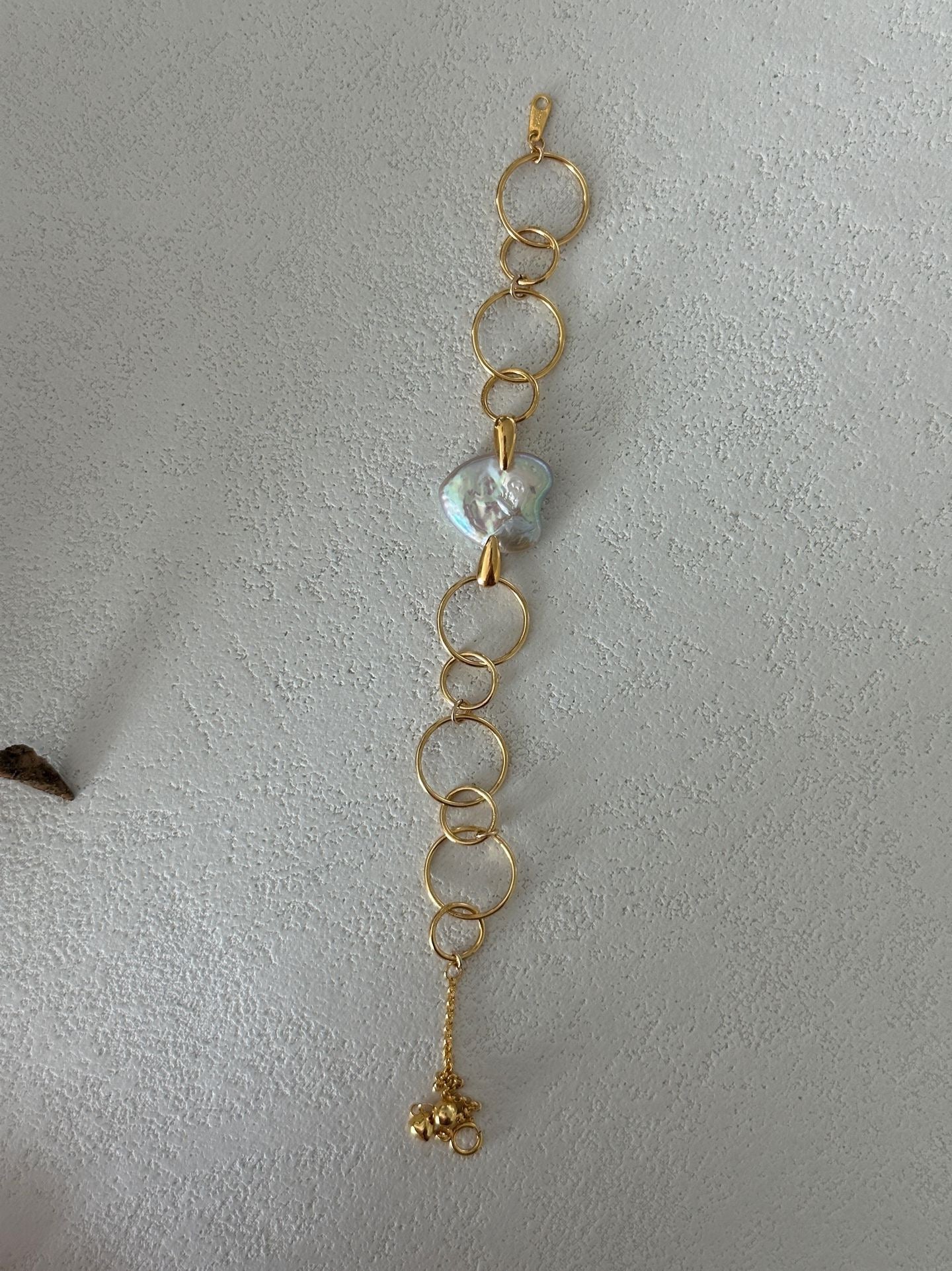 Golden Orbit Heart Bracelet