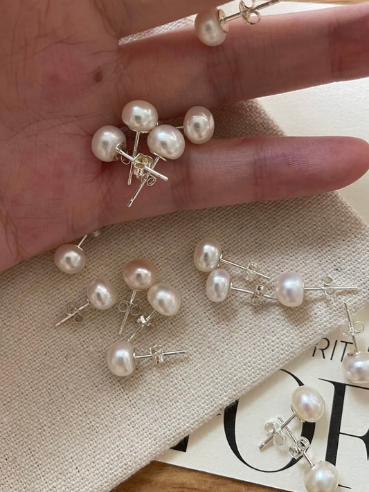 Cuddly Bubble Round Pearl Earring