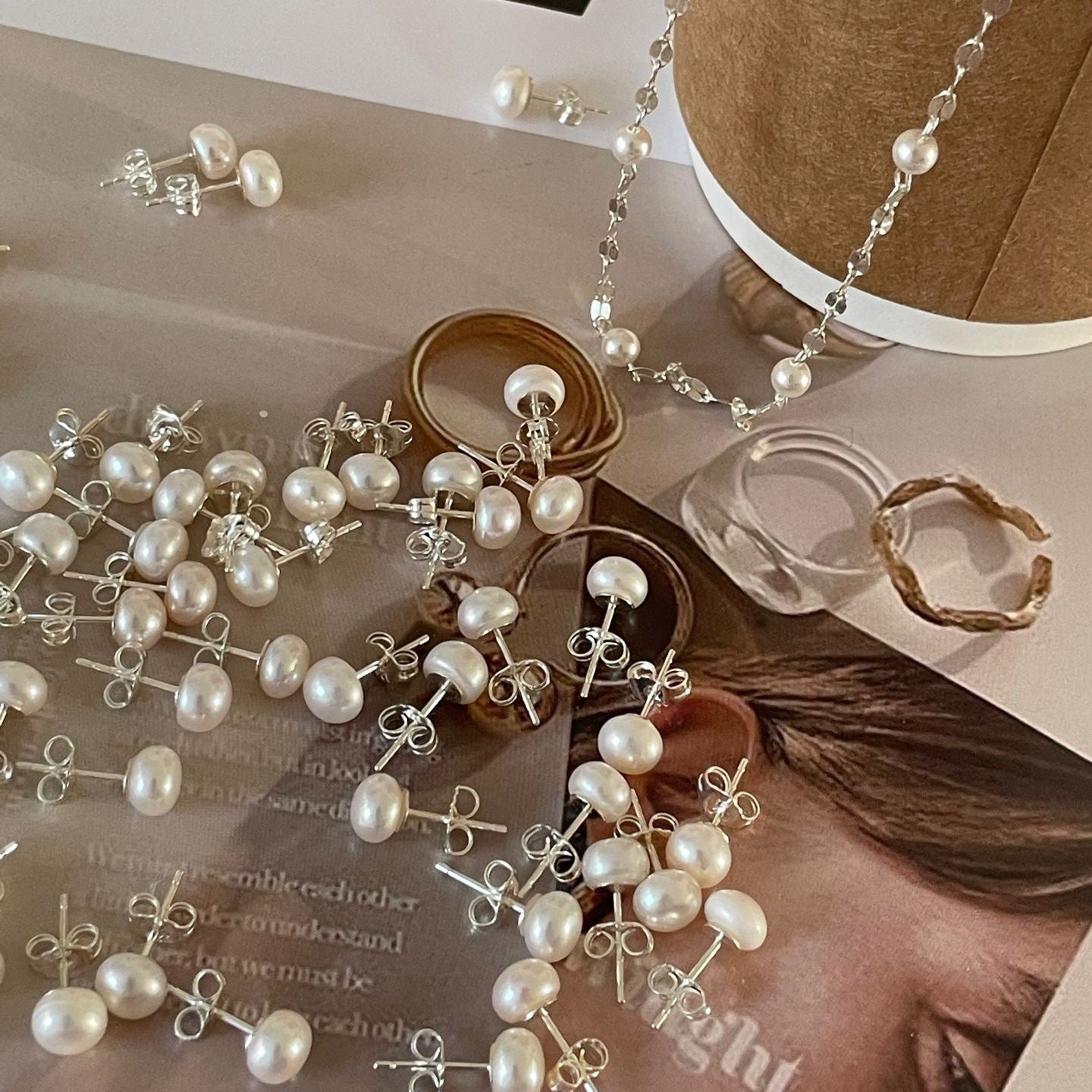 Cuddly Bubble Round Pearl Earring
