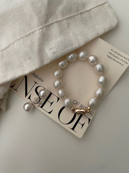 Golden Harmony Pearl Bracelet