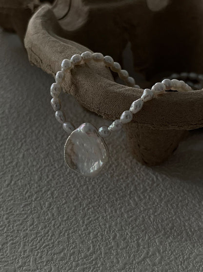 Lumi Petal Necklace