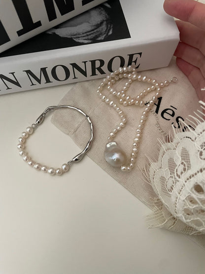 Lunar Arc Pearl Bracelet