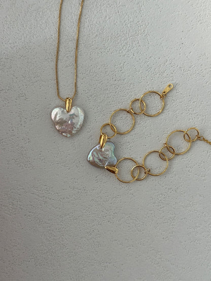 Golden Orbit Heart Bracelet